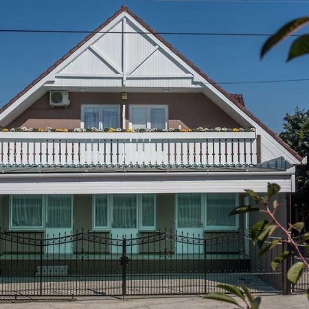 Nefelejcs Vendeghaz Hotel Toalmas Luaran gambar