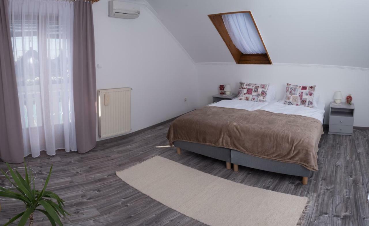 Nefelejcs Vendeghaz Hotel Toalmas Luaran gambar